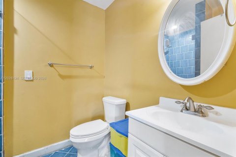 Adosado en venta en Pembroke Pines, Florida, 2 dormitorios, 112.78 m2 № 2178069 - foto 30