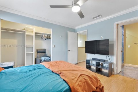 Adosado en venta en Pembroke Pines, Florida, 2 dormitorios, 112.78 m2 № 2178069 - foto 27