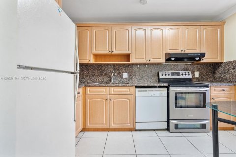 Adosado en venta en Pembroke Pines, Florida, 2 dormitorios, 112.78 m2 № 2178069 - foto 18