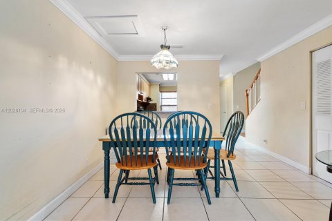 Adosado en venta en Pembroke Pines, Florida, 2 dormitorios, 112.78 m2 № 2178069 - foto 17