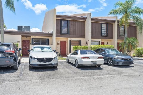 Adosado en venta en Pembroke Pines, Florida, 2 dormitorios, 112.78 m2 № 2178069 - foto 6