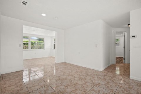 Villa ou maison à vendre à Tarpon Springs, Floride: 3 chambres, 159.79 m2 № 2354963 - photo 8
