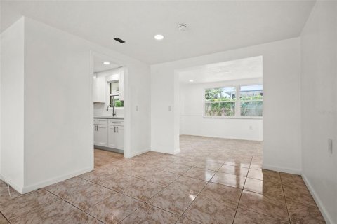 Villa ou maison à vendre à Tarpon Springs, Floride: 3 chambres, 159.79 m2 № 2354963 - photo 11