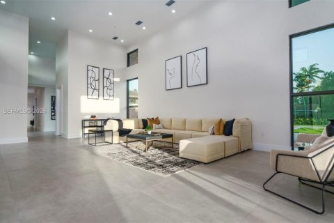 Casa en alquiler en Plantation, Florida, 8 dormitorios, 485.97 m2 № 2152563 - foto 17