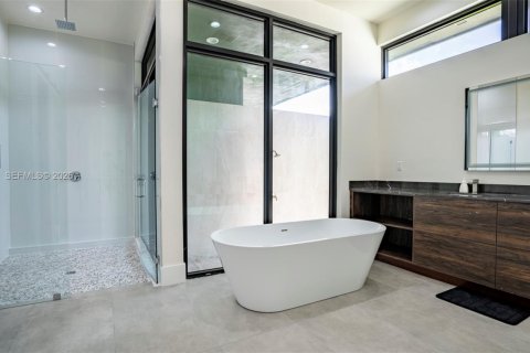 Casa en alquiler en Plantation, Florida, 8 dormitorios, 485.97 m2 № 2152563 - foto 24