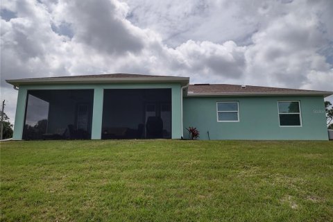 House in North Port, Florida 3 bedrooms, 170.94 sq.m. № 1597749 - photo 2