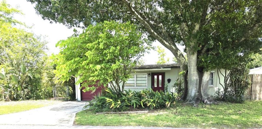 Casa en Okeechobee, Florida 2 dormitorios, 83.61 m2 № 1851525