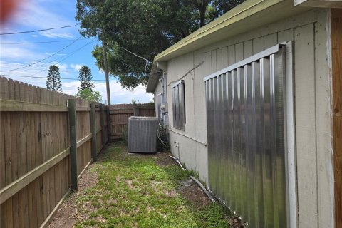 Casa en venta en Okeechobee, Florida, 2 dormitorios, 83.61 m2 № 1851525 - foto 12