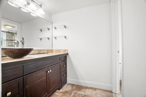 Condo in Weston, Florida, 2 bedrooms  № 2083405 - photo 23