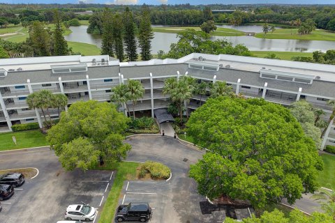 Condo in Weston, Florida, 2 bedrooms  № 2083405 - photo 26