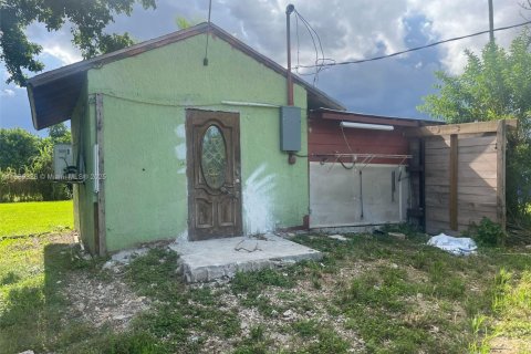 House in Miami, Florida 3 bedrooms, 160.72 sq.m. № 1941366 - photo 11