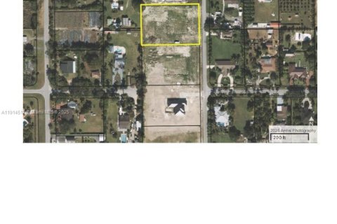 Terreno en venta en Homestead, Florida № 1969747 - foto 1