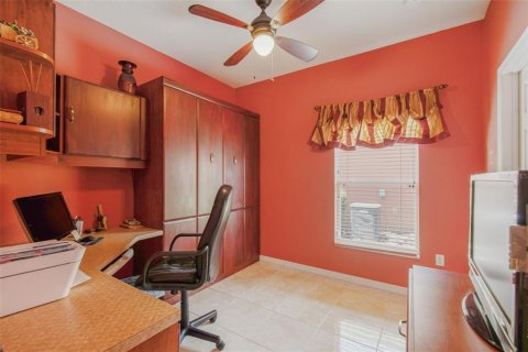 House in Kissimmee, Florida 2 bedrooms, 138.52 sq.m. № 2138280 - photo 24