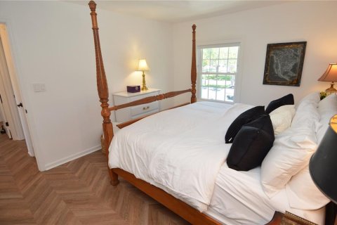 Condo in Saint Petersburg, Florida, 2 bedrooms  № 2202487 - photo 25