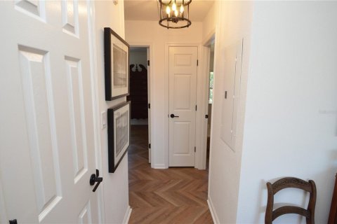 Condo in Saint Petersburg, Florida, 2 bedrooms  № 2202487 - photo 22