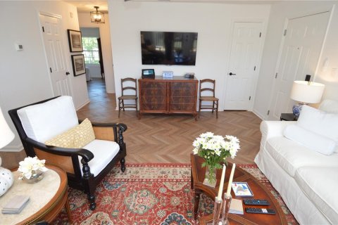 Condo in Saint Petersburg, Florida, 2 bedrooms  № 2202487 - photo 21