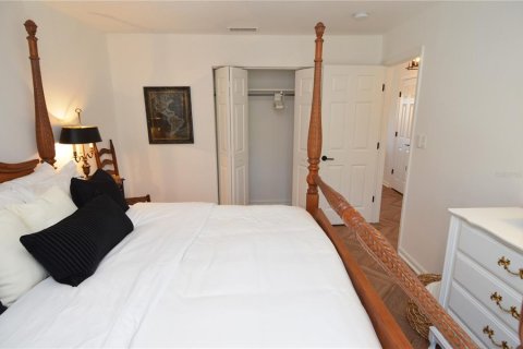 Condo in Saint Petersburg, Florida, 2 bedrooms  № 2202487 - photo 27
