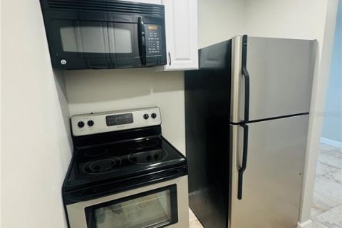 House in Clearwater, Florida 1 bedroom, 55.09 sq.m. № 2218134 - photo 12