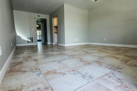 House in Clearwater, Florida 1 bedroom, 55.09 sq.m. № 2218134 - photo 5