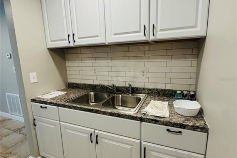 House in Clearwater, Florida 1 bedroom, 55.09 sq.m. № 2218134 - photo 13