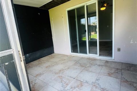 House in Clearwater, Florida 1 bedroom, 55.09 sq.m. № 2218134 - photo 25