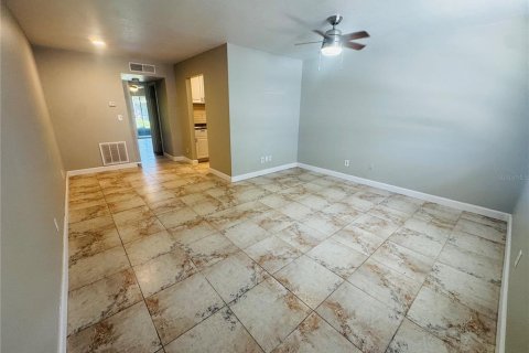 House in Clearwater, Florida 1 bedroom, 55.09 sq.m. № 2218134 - photo 9