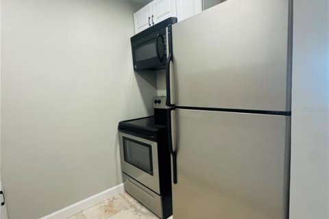 House in Clearwater, Florida 1 bedroom, 55.09 sq.m. № 2218134 - photo 15