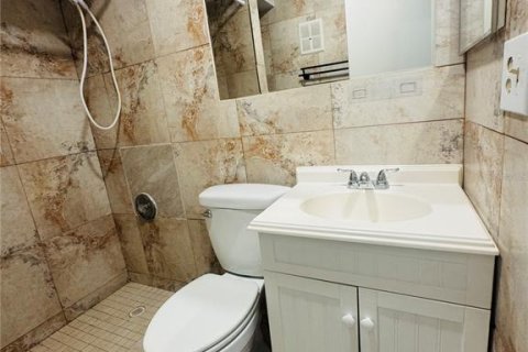 House in Clearwater, Florida 1 bedroom, 55.09 sq.m. № 2218134 - photo 16