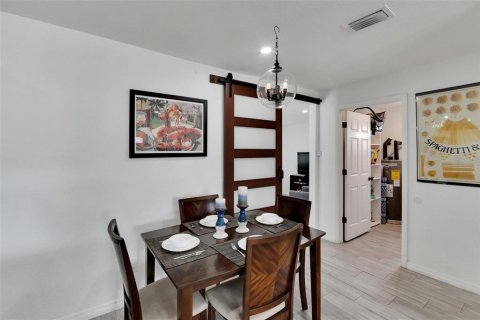 Casa en alquiler en Tampa, Florida, 4 dormitorios, 137.5 m2 № 2199506 - foto 22