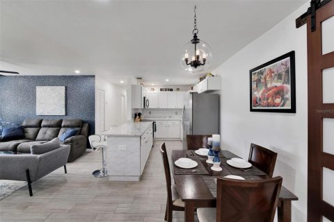Casa en alquiler en Tampa, Florida, 4 dormitorios, 137.5 m2 № 2199506 - foto 21