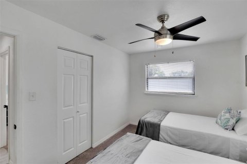 Casa en alquiler en Tampa, Florida, 4 dormitorios, 137.5 m2 № 2199506 - foto 12