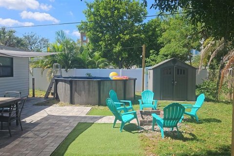 Casa en alquiler en Tampa, Florida, 4 dormitorios, 137.5 m2 № 2199506 - foto 2