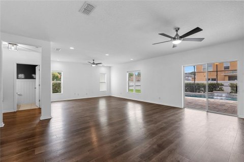 Villa ou maison à vendre à Clermont, Floride: 4 chambres, 265.14 m2 № 2092442 - photo 3