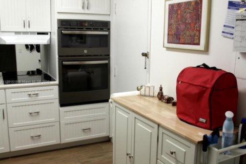 Copropriété à vendre à Hallandale Beach, Floride: 1 chambre, 80.82 m2 № 1947202 - photo 7