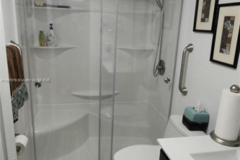 Copropriété à vendre à Hallandale Beach, Floride: 1 chambre, 80.82 m2 № 1947202 - photo 4