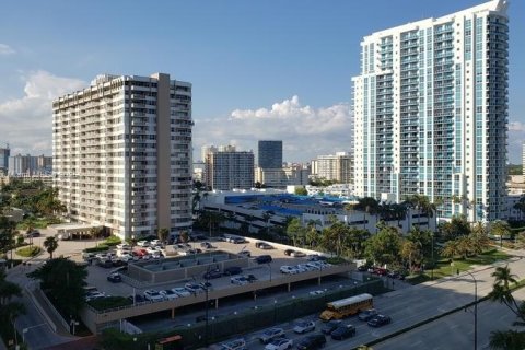 Copropriété à vendre à Hallandale Beach, Floride: 1 chambre, 80.82 m2 № 1947202 - photo 5