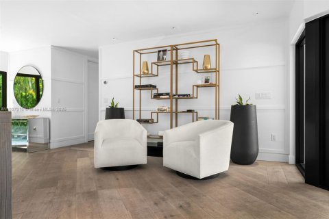 House in Miami, Florida 4 bedrooms, 243.22 sq.m. № 1962729 - photo 7