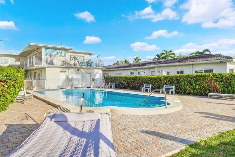 Condominio en venta en Miami Beach, Florida, 1 dormitorio, 82.22 m2 № 1996200 - foto 10