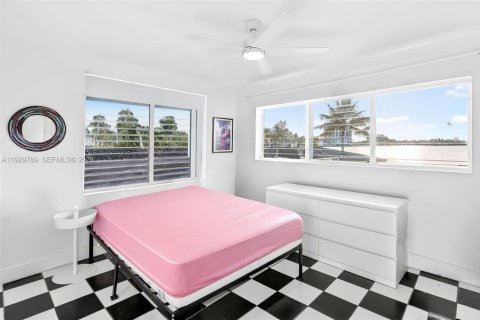Condominio en venta en Miami Beach, Florida, 1 dormitorio, 82.22 m2 № 1996200 - foto 6