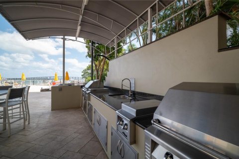 Condo in Miami, Florida  № 1814875 - photo 17