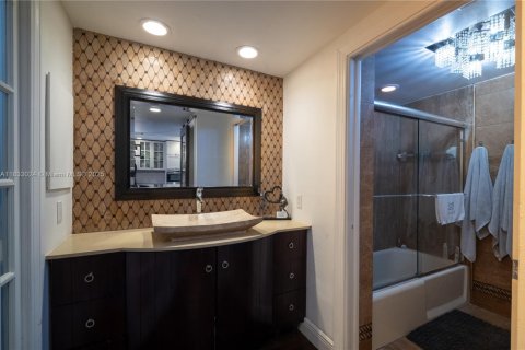 Condo in Miami, Florida  № 1814875 - photo 21