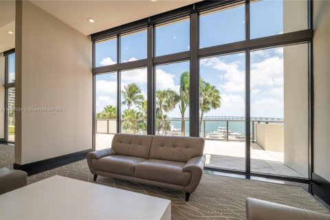 Condo in Miami, Florida  № 1814875 - photo 12