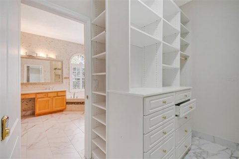 House in Orlando, Florida 4 bedrooms, 237.92 sq.m. № 2394231 - photo 17