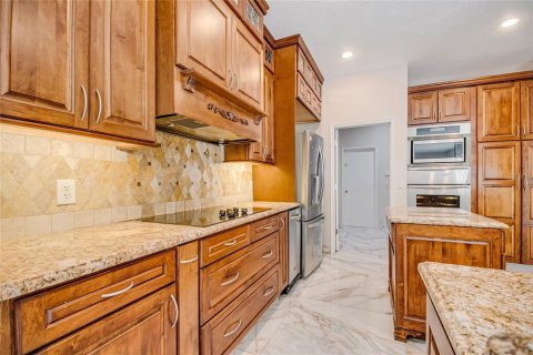 House in Orlando, Florida 4 bedrooms, 237.92 sq.m. № 2394231 - photo 10