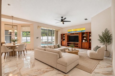 House in Orlando, Florida 4 bedrooms, 237.92 sq.m. № 2394231 - photo 12