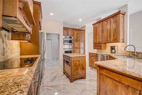 House in Orlando, Florida 4 bedrooms, 237.92 sq.m. № 2394231 - photo 9