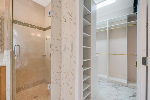 House in Orlando, Florida 4 bedrooms, 237.92 sq.m. № 2394231 - photo 18