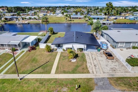 Casa en alquiler en Port Charlotte, Florida, 3 dormitorios, 116.13 m2 № 1787857 - foto 1