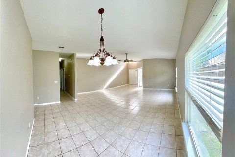 Villa ou maison à louer à Lake Mary, Floride: 3 chambres, 144 m2 № 2376819 - photo 17