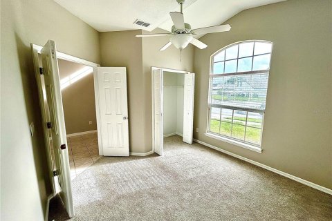 Villa ou maison à louer à Lake Mary, Floride: 3 chambres, 144 m2 № 2376819 - photo 3